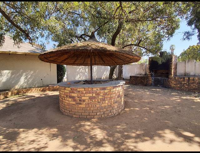 5 BEDROOM FREEHOLD FOR SALE IN NOORDWYK